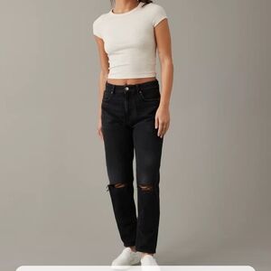 AE Strigid Mom Jeans In Black
